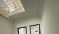 TÔI CẦN CHO THUÊ CẢ TÒA BIỆT THỰ TÂY NAM BÁN ĐẢO LINH ĐÀM, 4 TẦNG, 180M2, 7 PHÒNG, 7 WC, GIÁ 35TR